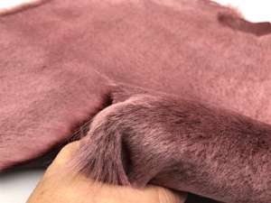 Pelsskind - kortklippet mohair i bordeaux